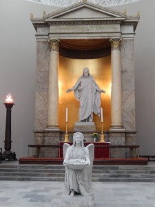 Statue of Risen Christ